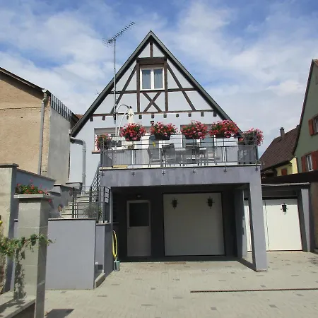 Maison De Tante Louise Mittelwihr Exterior photo